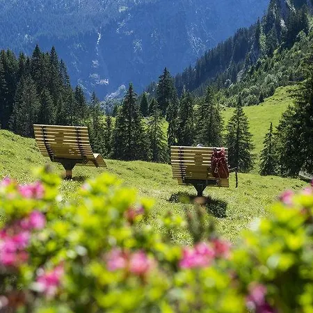 Haus Elvira * Klosterle am Arlberg